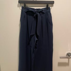 Lululemon Women’s Pants (Size 4)